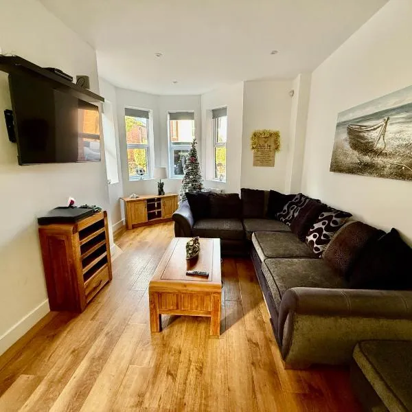 Holiday Home Hot Tub & Sauna, hotel a Bournemouth