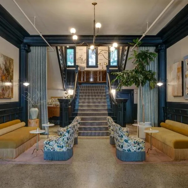 MarQueen Hotel - NEWLY RENOVATED, готель у місті Сіетл