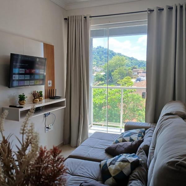 Ótima Localização, com suíte, Garagem coberta