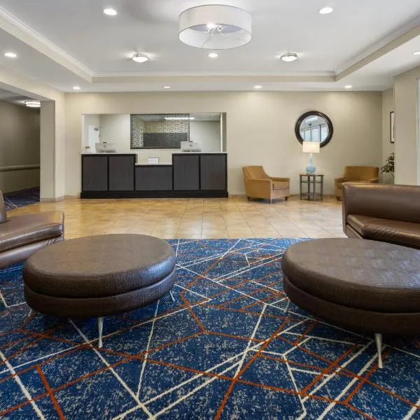 Candlewood Suites Norfolk Airport by IHG, хотел в Норфолк