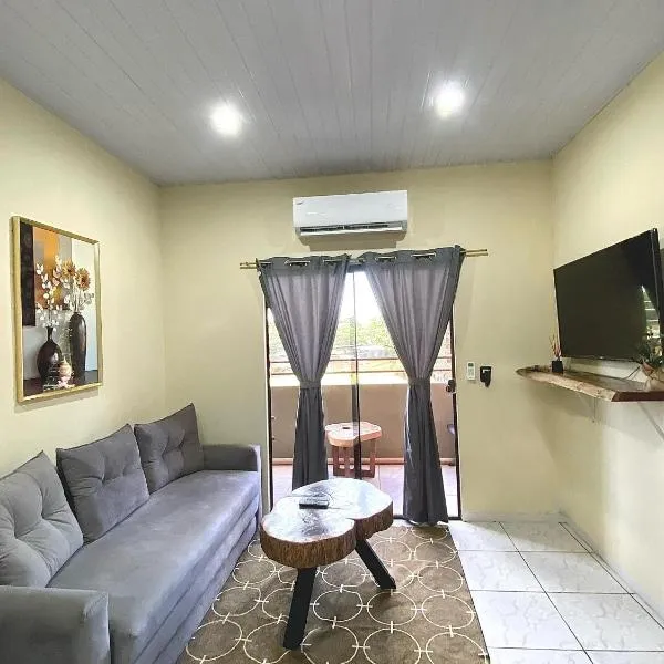 Departamento Amoblado en pleno Centro Hohenau, hotel em Hohenau