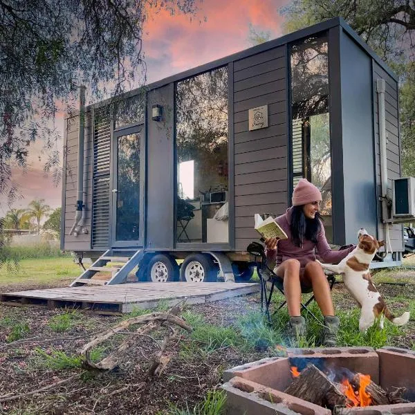 Organic Farm Stay by Tiny Away, отель в городе Numurkah