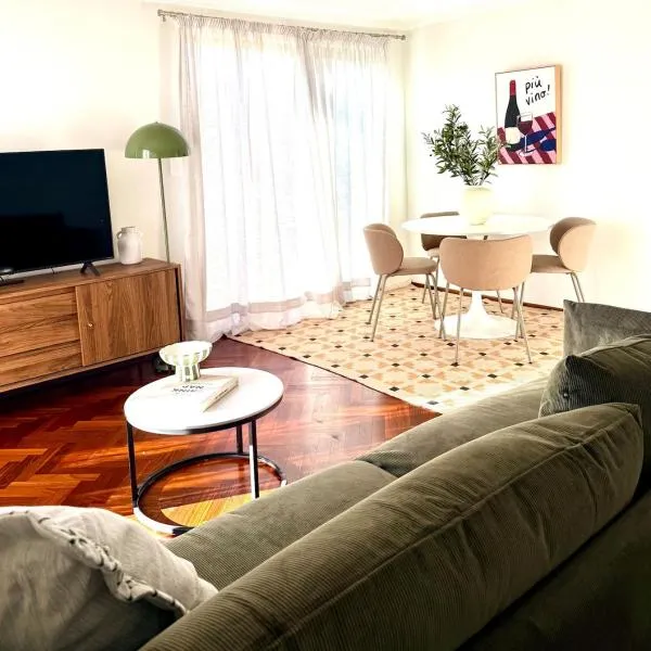 The Lawley Edit, 2 Bed Stylish Retro Townhouse, hotell i Perth