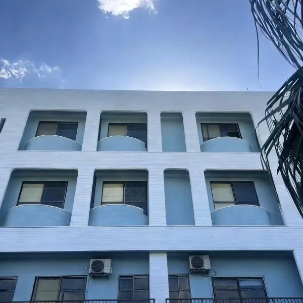 Hotel GALA Naha's only sandy beach front all rooms oceanview, хотел в Наха