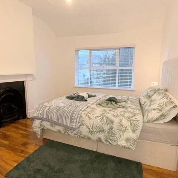 Sea Breeze Apartment, hotel in Hollington