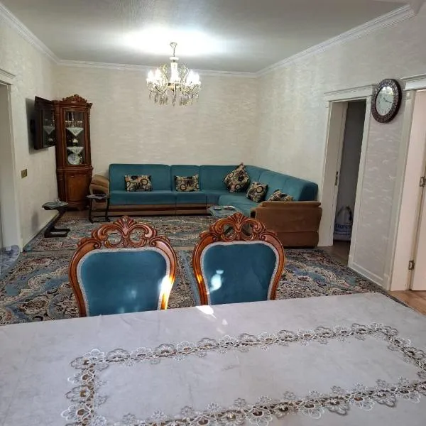 House in Nakhchivan city, Azerbaijan, hotel em Naquichevão