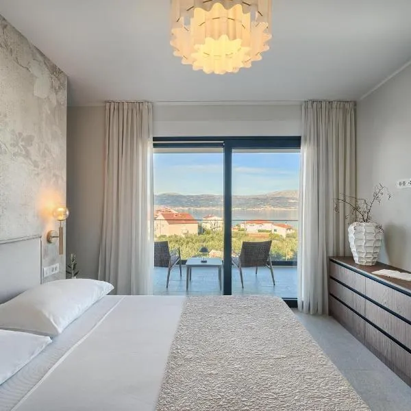 Oceanview Penthouse, hotel i Slatine