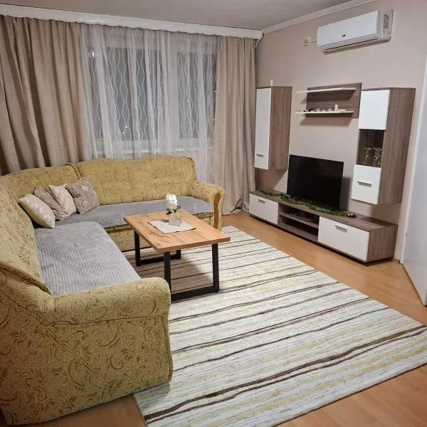 Stan na dan Čaršija, hotel i Gračanica