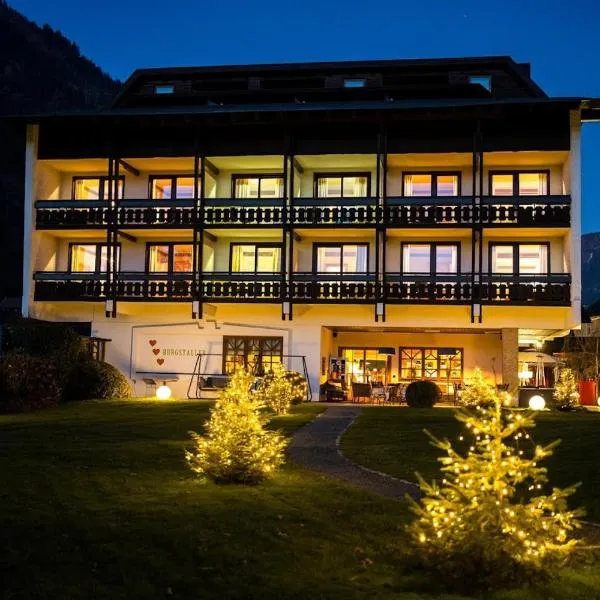 Familiengut Hotel Burgstaller, hotel v destinácii Döbriach