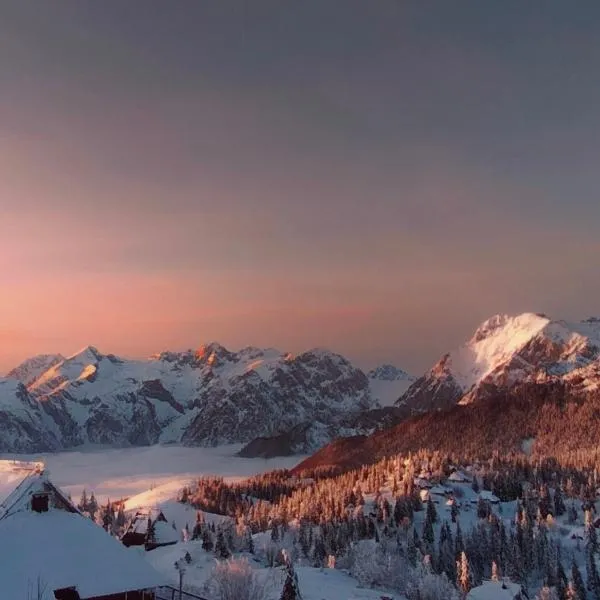 Stahovica에 위치한 호텔 Koča Velika Planina - Chalet Kamrica