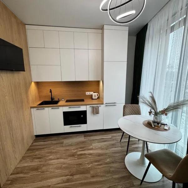 Апартаменти Окружна Кульпарківська в ЖК Okruzhna Hall, hotel ve Lvově