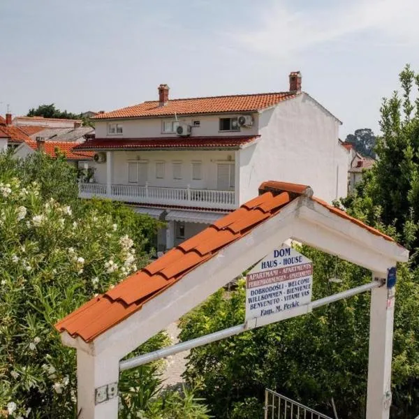 Lovely Marjetka apartment, Hotel in Rab