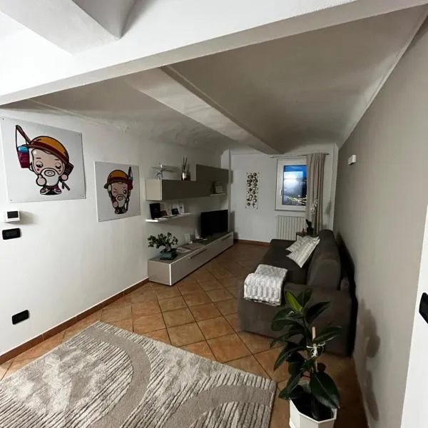 Casa San Pietro centro storico, Hotel in Castagnole Lanze