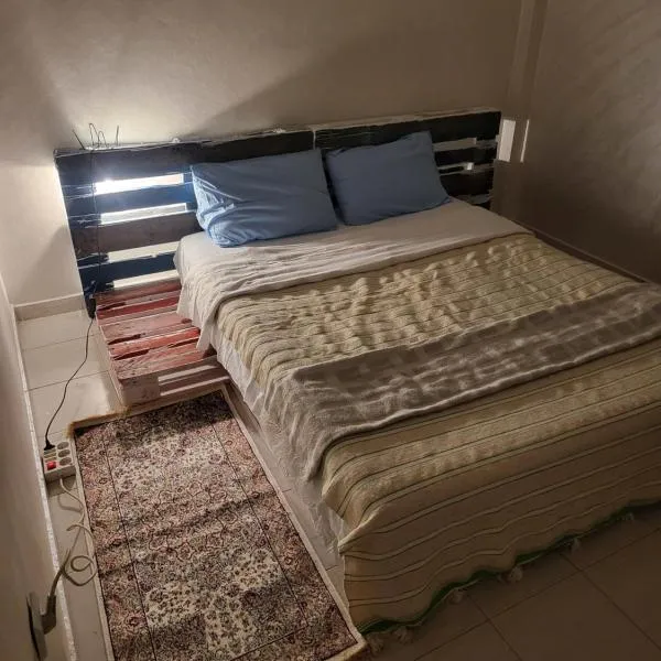 your cute house, hôtel à Sale