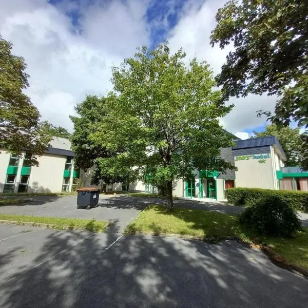 Mot Hotel – hotel w mieście Claye-Souilly