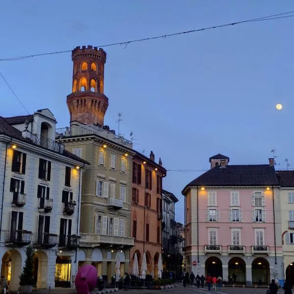 Loft Piazza Cavour Vercelli, hotel din Vercelli
