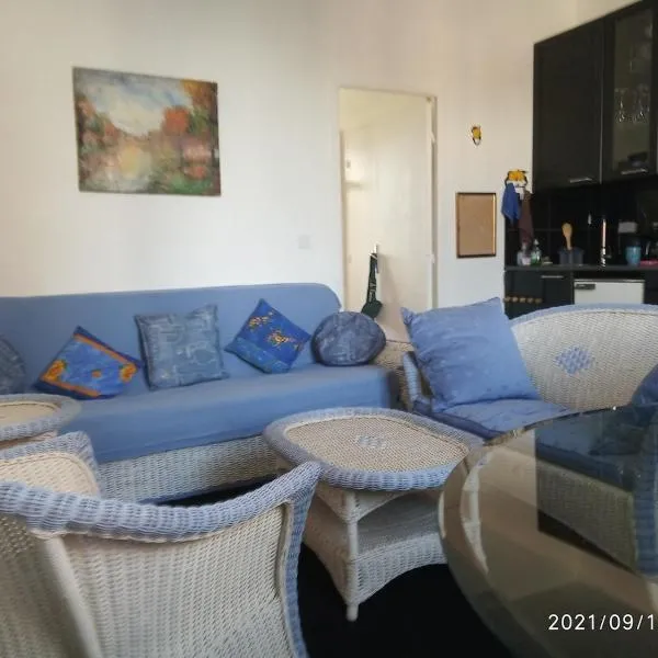 Appartement lumineux en centre ville et tout prêt de la nature, отель в городе Luzy