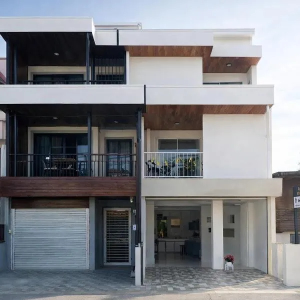 Family Hostel, hotel in Chiang Rai