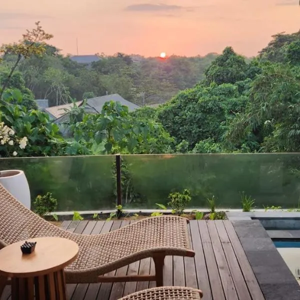 The Falken Bali Villa, hotel en Tanah Lot