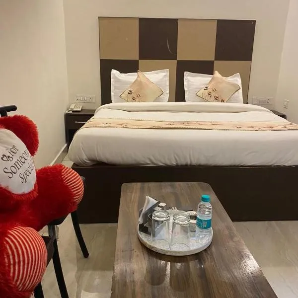 Ace hotel, hotel di Zirakpur