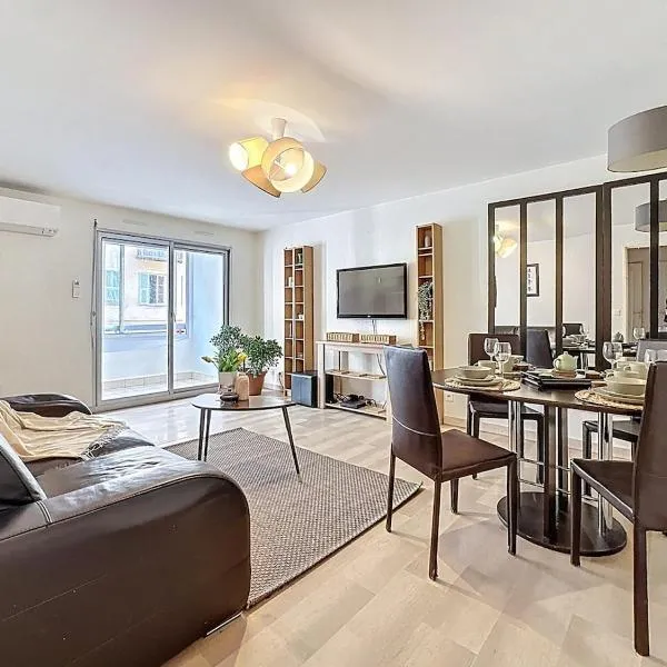 One bedroom apartment with terrace , Port de Nice , ideal location, Hotel in Nizza