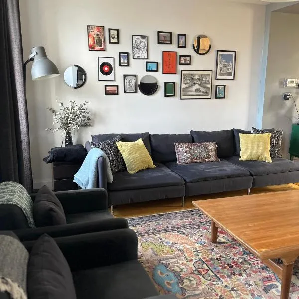 Duplex de charme en centre ville avec terrasse, Hotel in Brive-la-Gaillarde