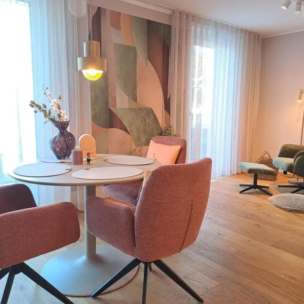 Neu!LuXbau Studio I Tiefgarage I XXL-Terrasse am Bachrauschen, מלון בשלוכזי