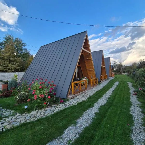 Cabanele Avoca, отель в городе Порумбаку-де-Сус