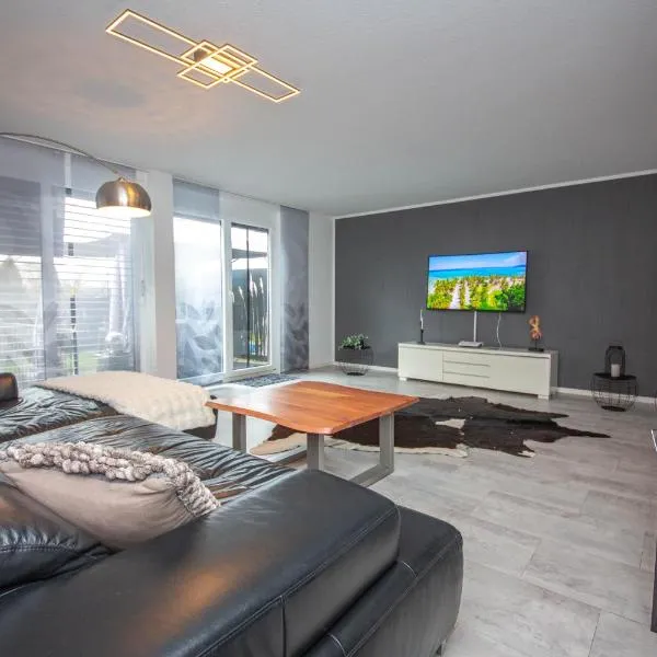 Modern Luxury Villa Antonia, hotel en Mössingen