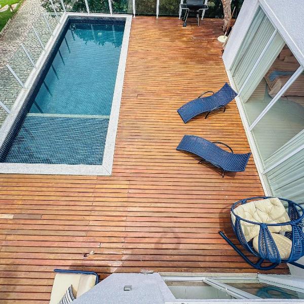 Casa na Ferradura com Piscina Privativa