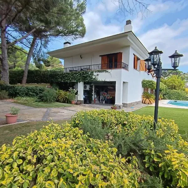 El Mirador de Can Barri BB Vistas Piscina y Desayuno Gourmet, Hotel in Bigues i Riells