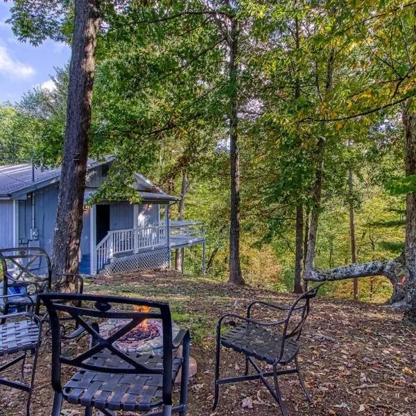 The Woodland Cottage Smoky Mountain Hideaway, hotel Sevierville-ben