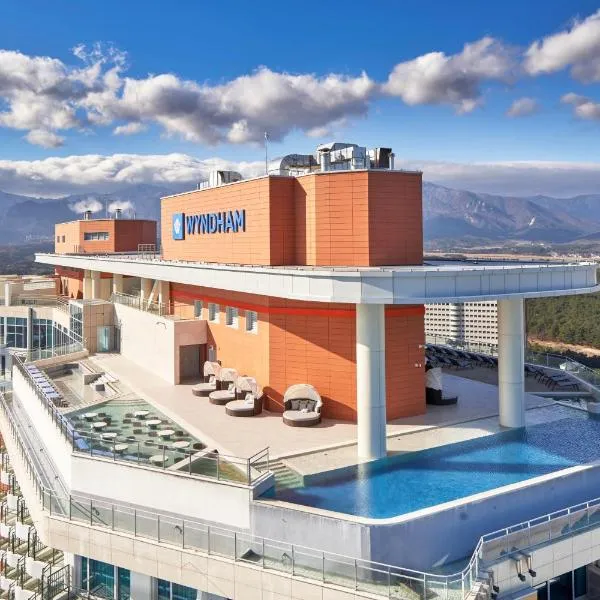 Wyndham Goseong Gangwon Hotel, hótel í Goseong