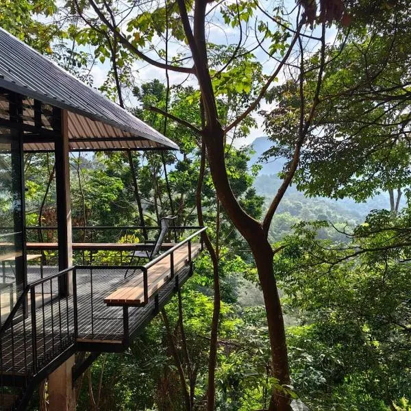 Stunning Mountain View Lodge with Pool Lauhaus2, хотел в Куала Кубу Бару