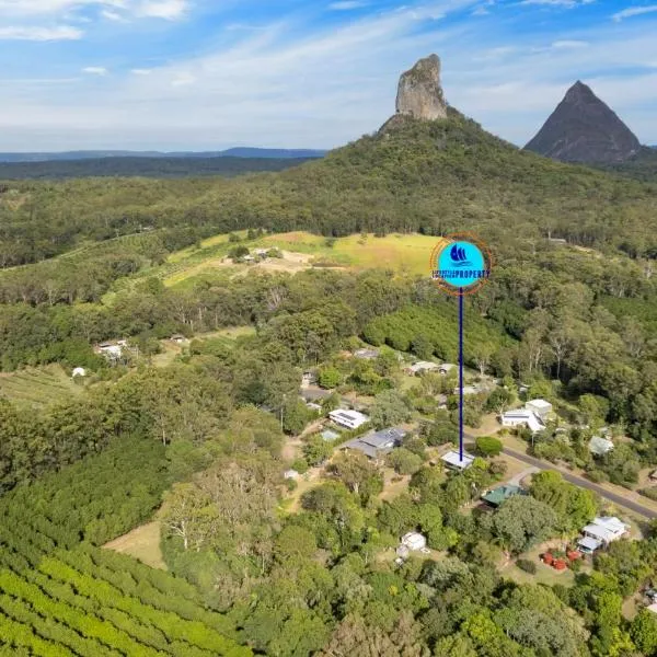 Glass House Mountains Retreat Sunshine Coast, hotel v destinaci Glass House Mountains