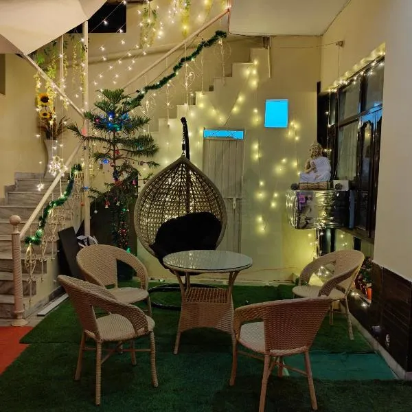New Chandigarh Holiday Home, hotel v mestu Chandīgarh