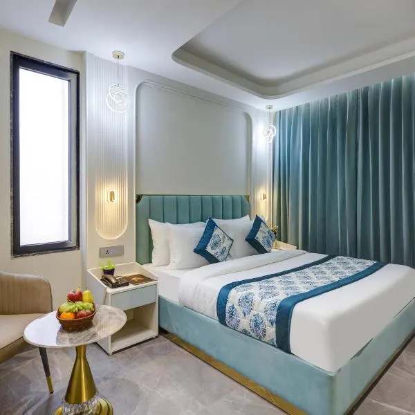 Hotel The Janak By Shanti، فندق في نيودلهي