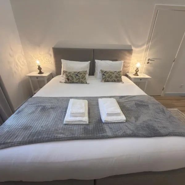 Viesnīca Casa da Cerca-Suíte Aconchegante com Piscina pilsētā Runa