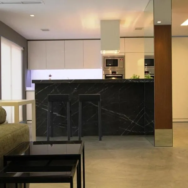 Apartment for 4 with Pool in Swieqi St Julians, Hotel in Is-Swieqi