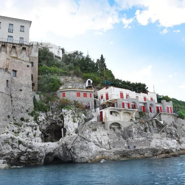 Acquamarina - Direct Sea Access - Full Sea View - Amalfi Coast, готель у місті Четара