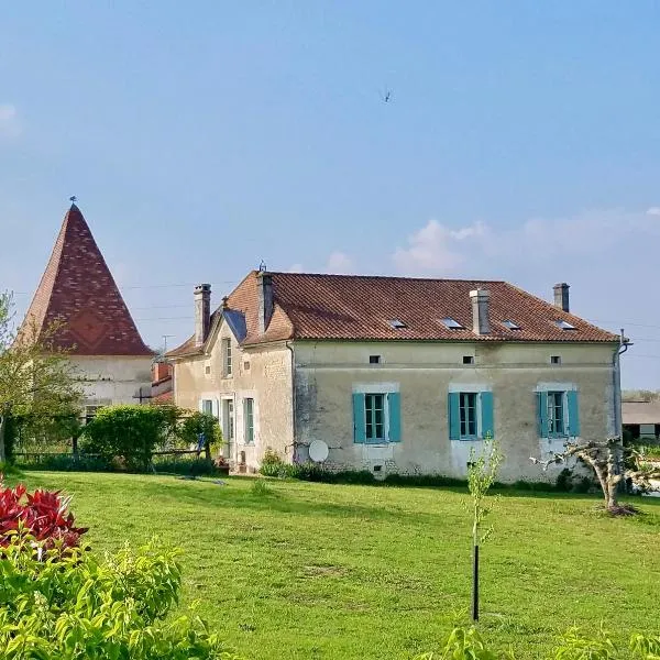 Chariaud, near Aubeterre sur Dronne, מלון בSaint-Romain