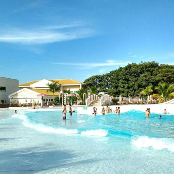 Hotel Lacqua Diroma - Apartamentos Completos para 5 pessoas em Caldas Novas-GO