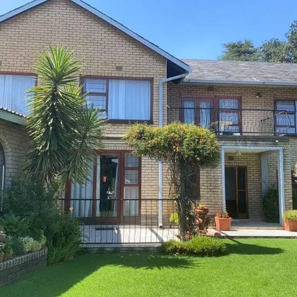 Lens BnB Guesthouse, hotel a Benoni