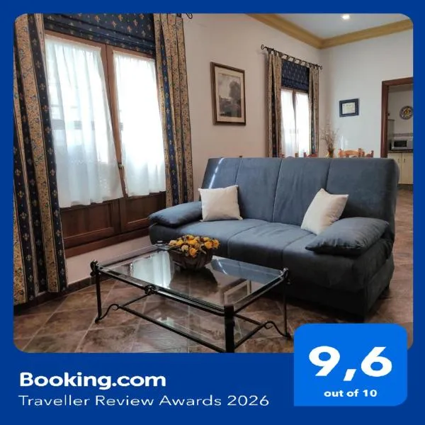 Entretorres. Casa-dúplex en centro histórico., Hotel in Carmona