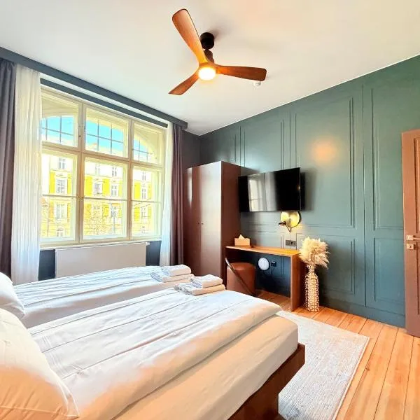 Amaroo - Apartments "Regia", ξενοδοχείο στο Πότσνταμ