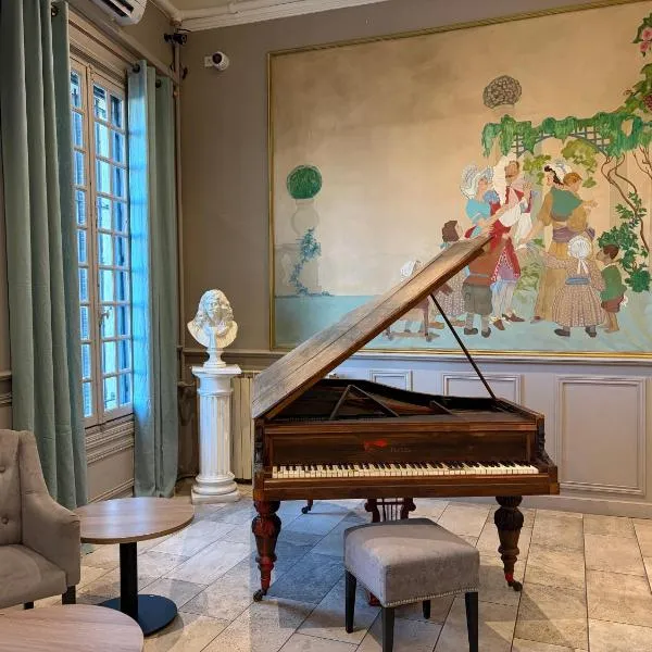 The Originals Boutique, Le Grand Hôtel Molière, Pézenas, hotel en Pézenas