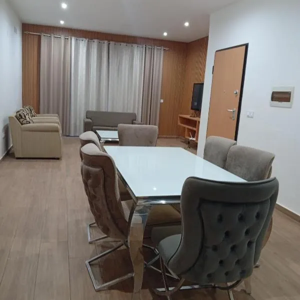 T&S Guest House, hôtel à Praia