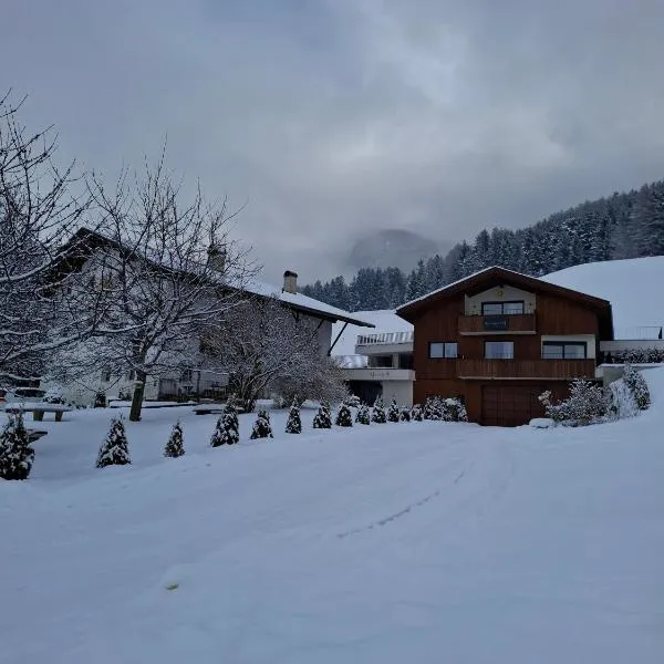 Ladinser Hof Western Suite: Castelrotto şehrinde bir otel