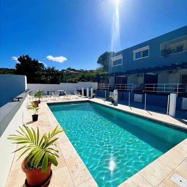 Over The Hill Residence - Your Tranquil Oasis, хотел в Гран Кейс