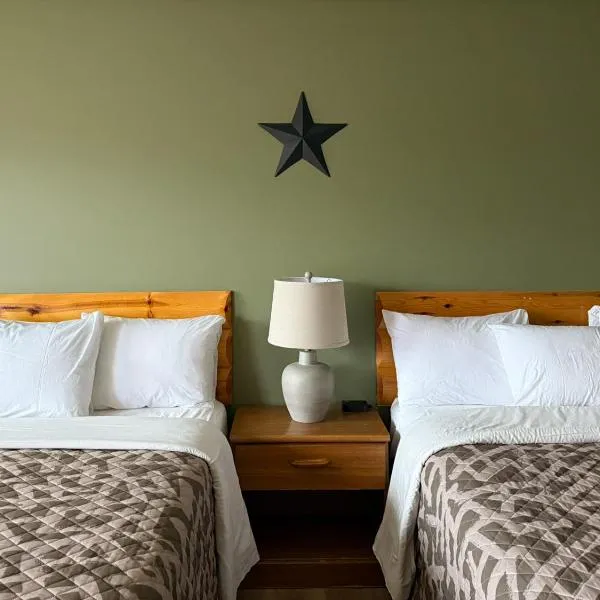 The Trail Inn - Grantsburg, WI - 703 WI-70 – hotel w mieście Grantsburg